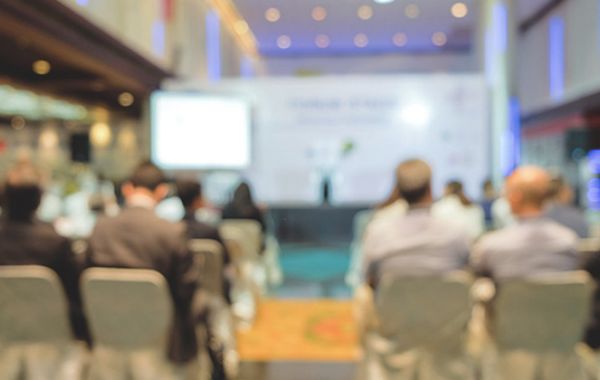 支持車企跨國協作的現場口譯方案